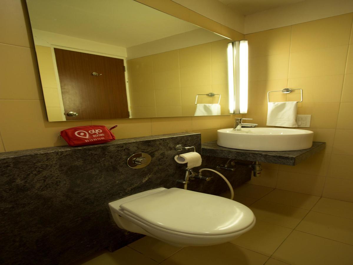 Oyo 13771 Executive Residency Ξενοδοχείο Πούνε Εξωτερικό φωτογραφία